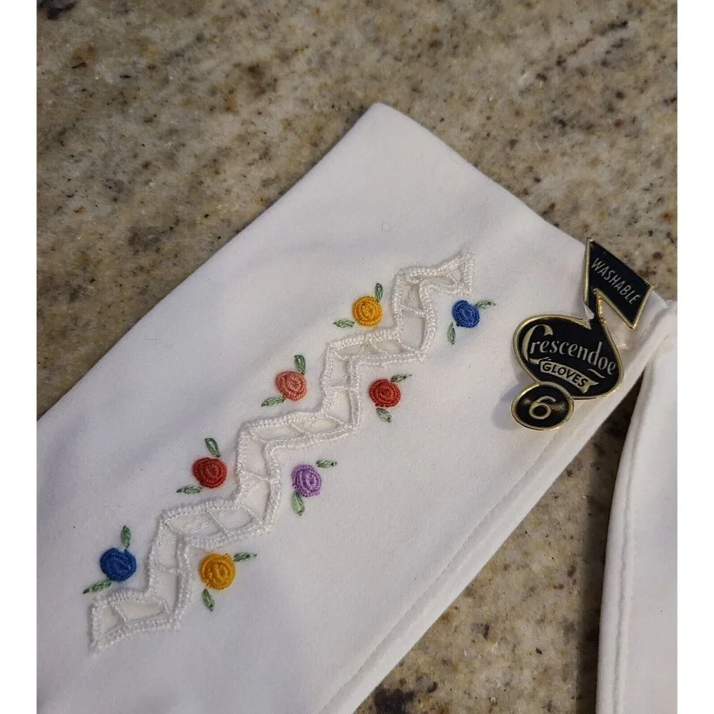 New! Women's Size XS-S 6 White Colorful Flower Cutout 8